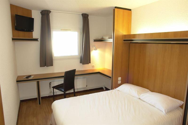 Hotel La Bonne Etape Évreux Zewnętrze zdjęcie